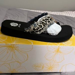 Yellowbox flip flops.